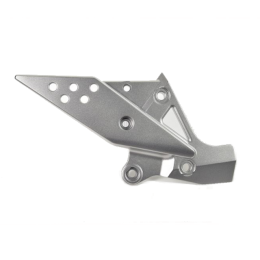 Soporte estribera derecha Kawasaki Z 750 04-12